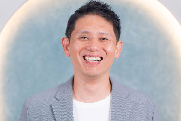 グラーティア代表　坂口浩明