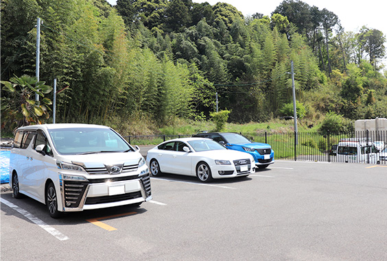 お客様駐車場完備